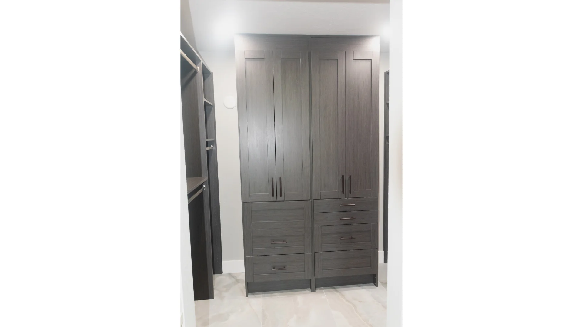 Scott Barclay Closet